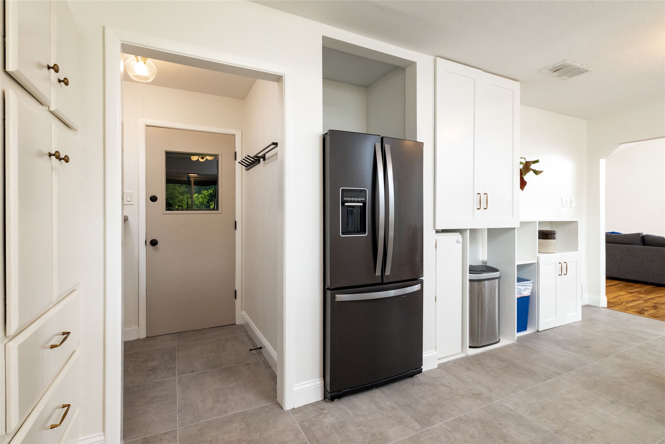 6528 Sherri Lane