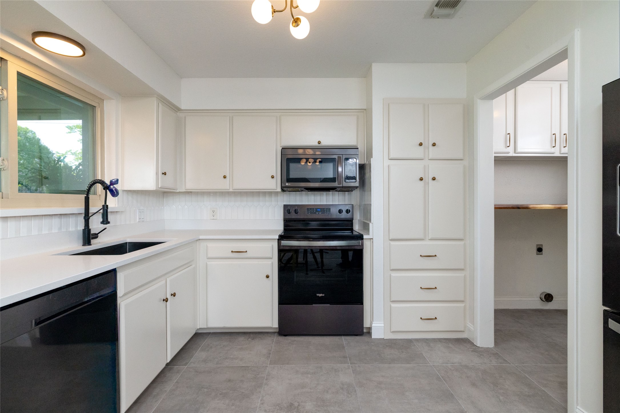 6528 Sherri Lane