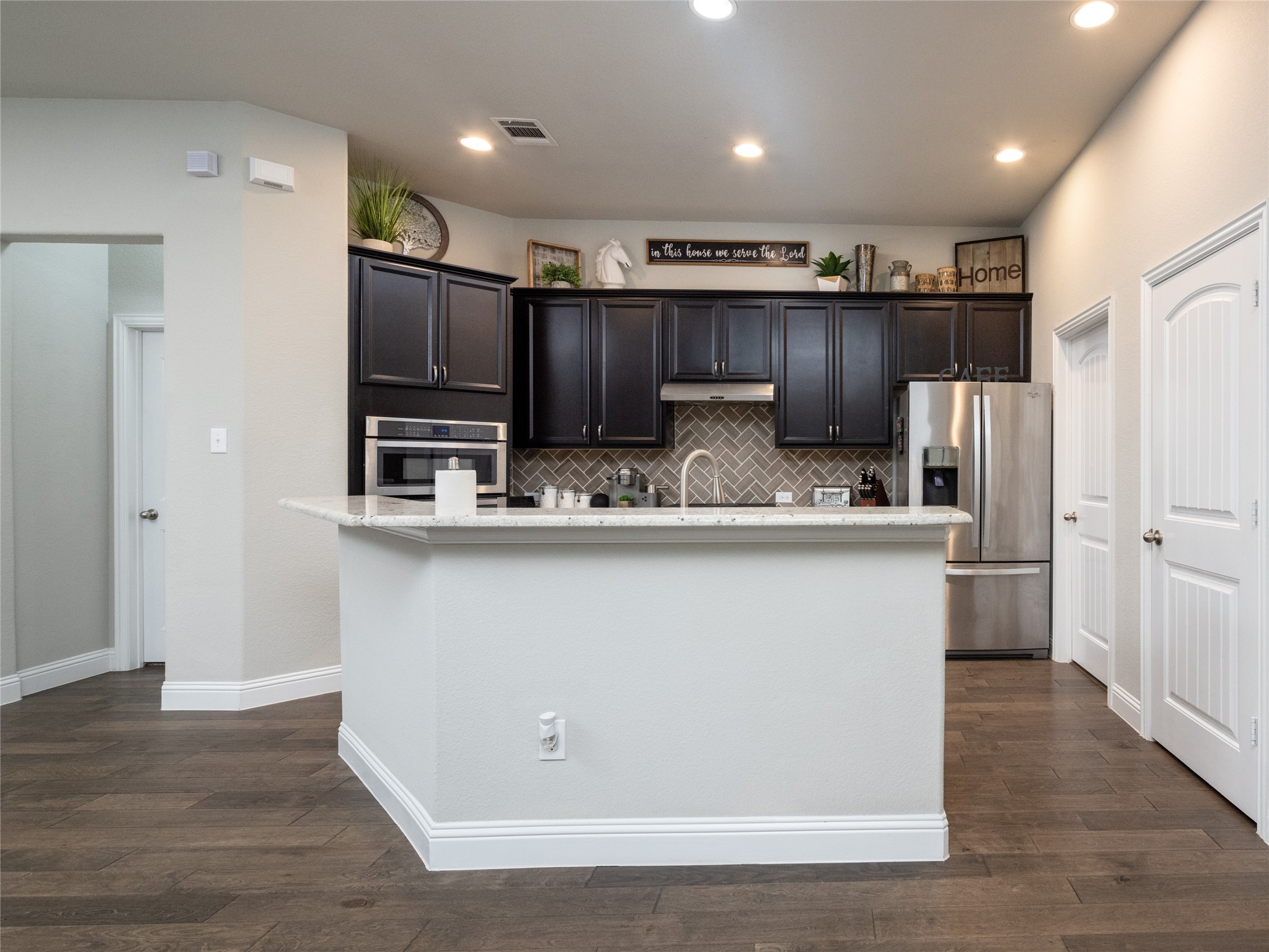 1401 Eagleton Lane