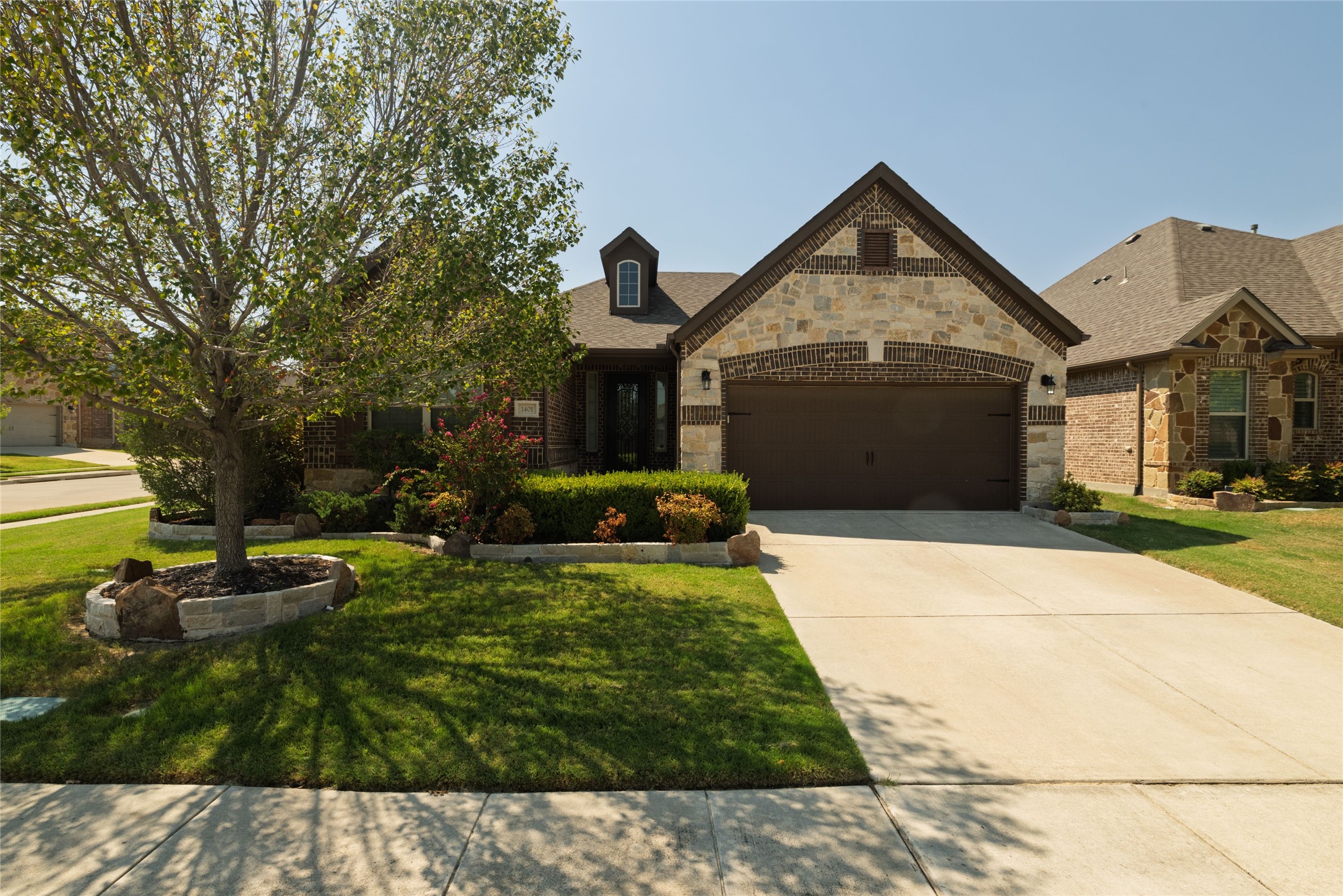 1401 Eagleton Lane