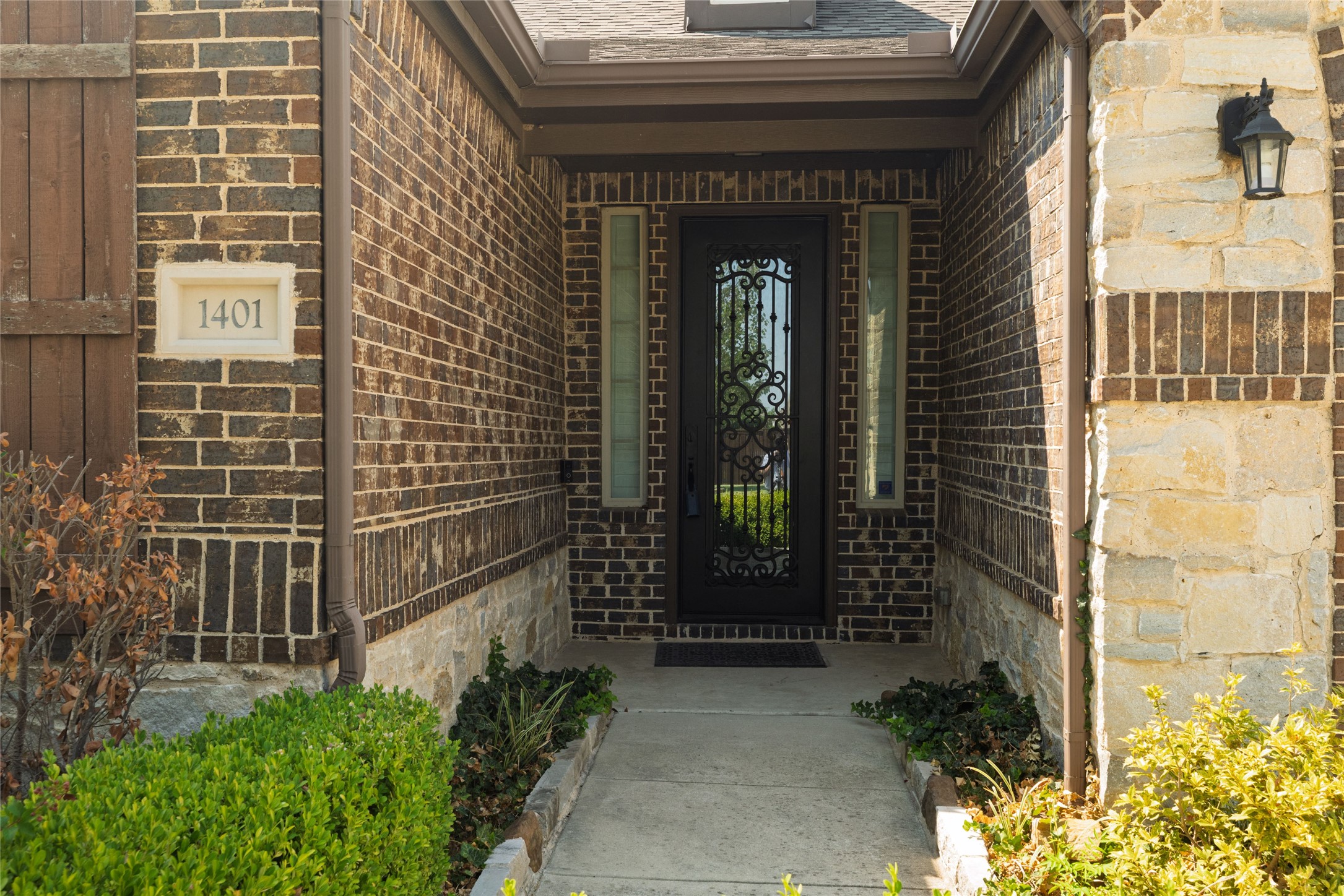 1401 Eagleton Lane