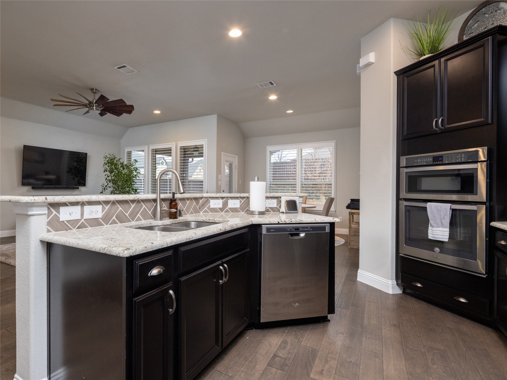 1401 Eagleton Lane