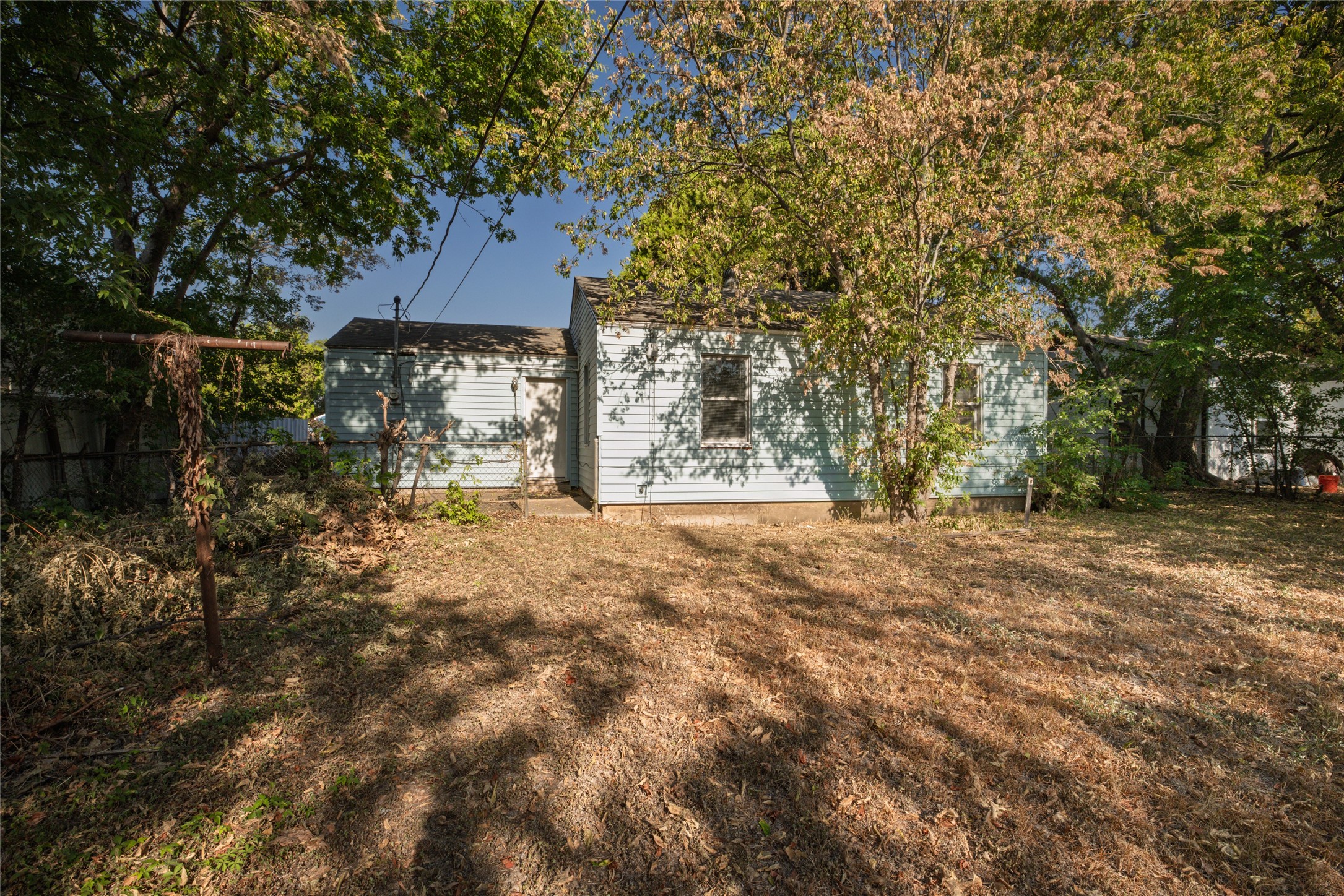 3265 Illinois Avenue