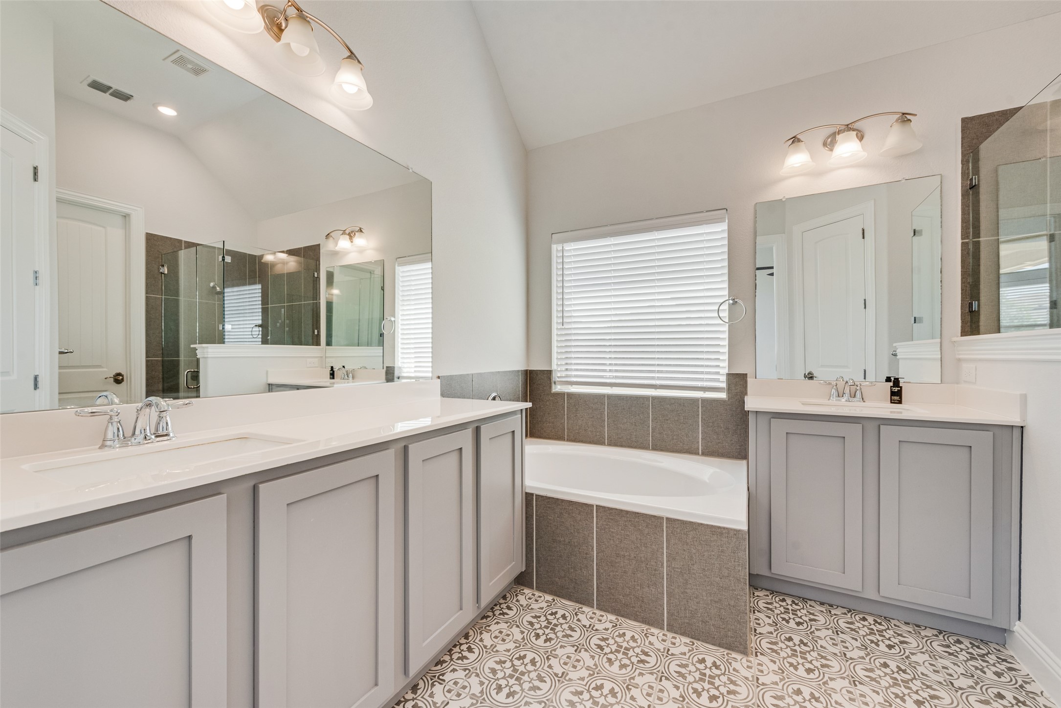 1721 Pattenson Trail
