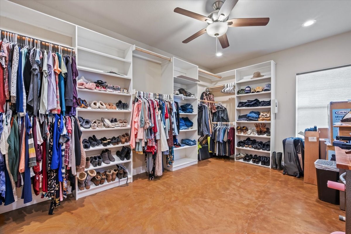 3601 Oak Circle