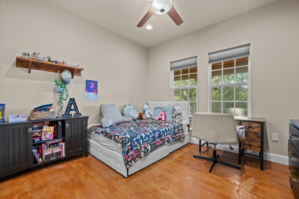 3601 Oak Circle