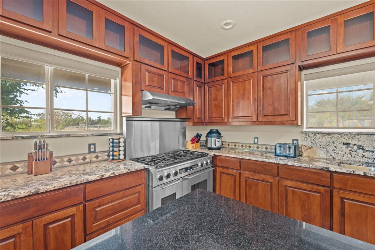 3601 Oak Circle