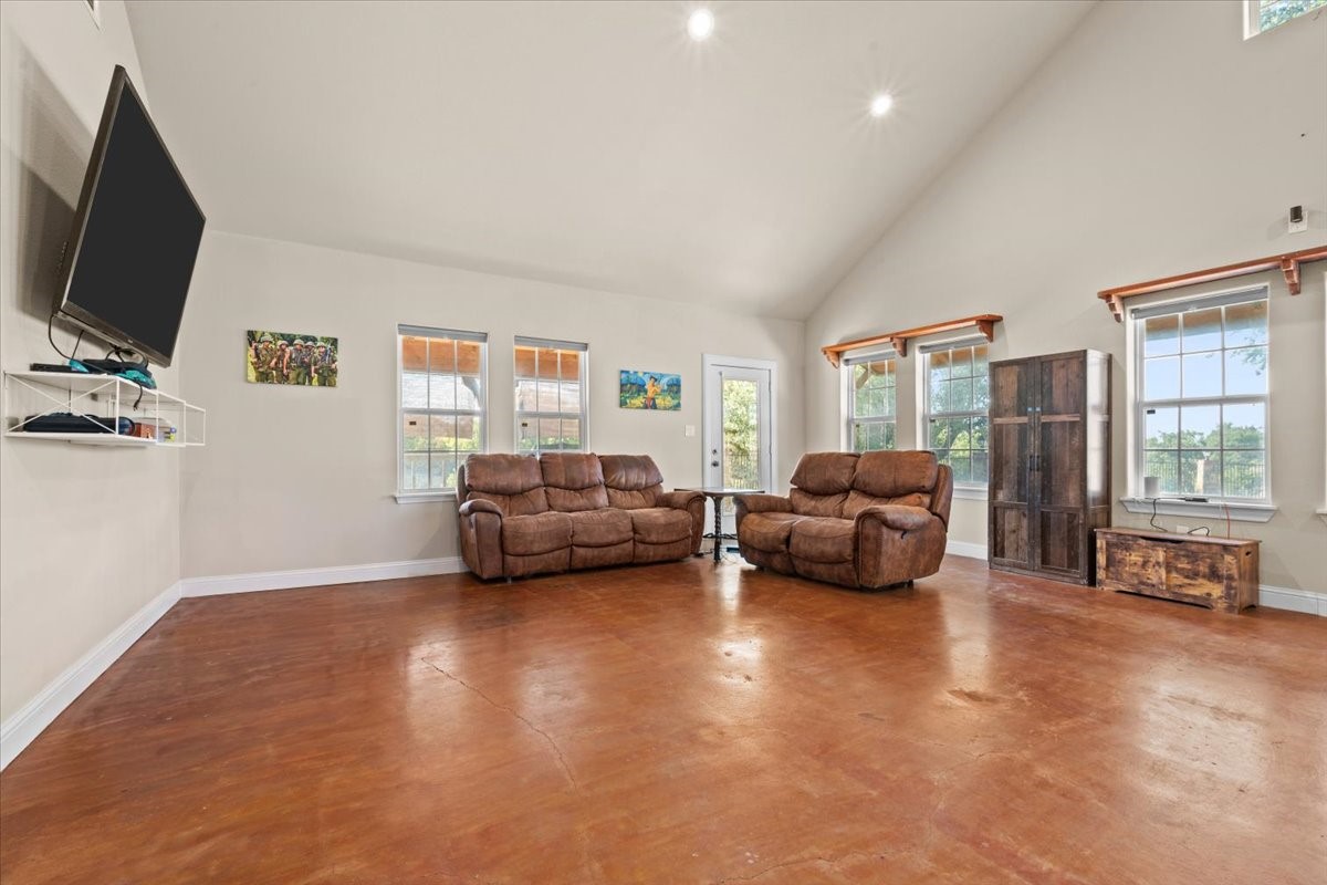 3601 Oak Circle
