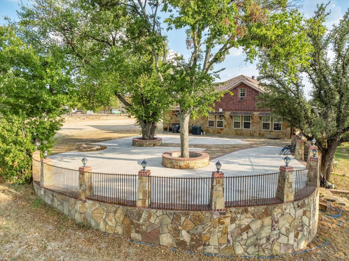 3601 Oak Circle