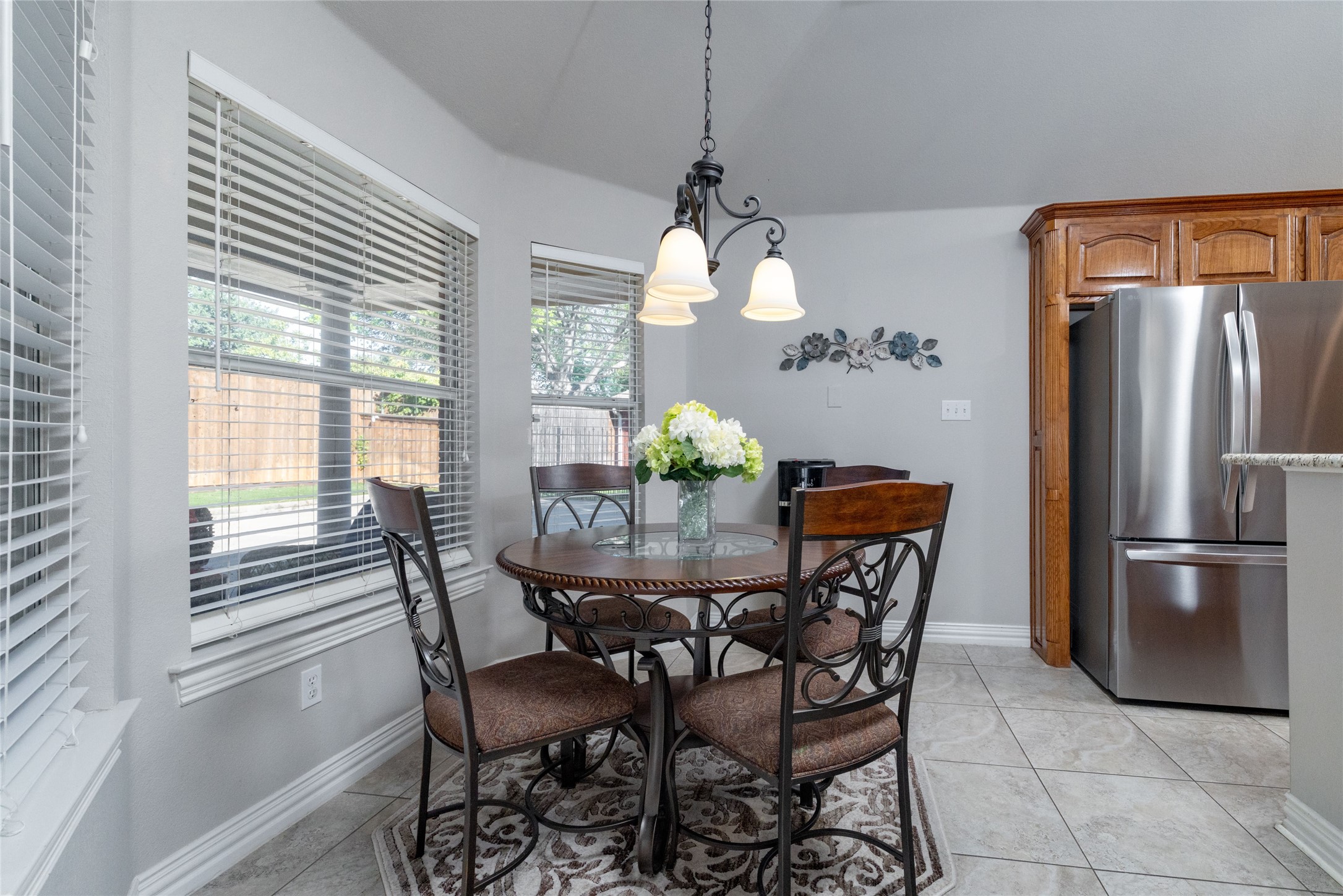 5593 Greenview Court