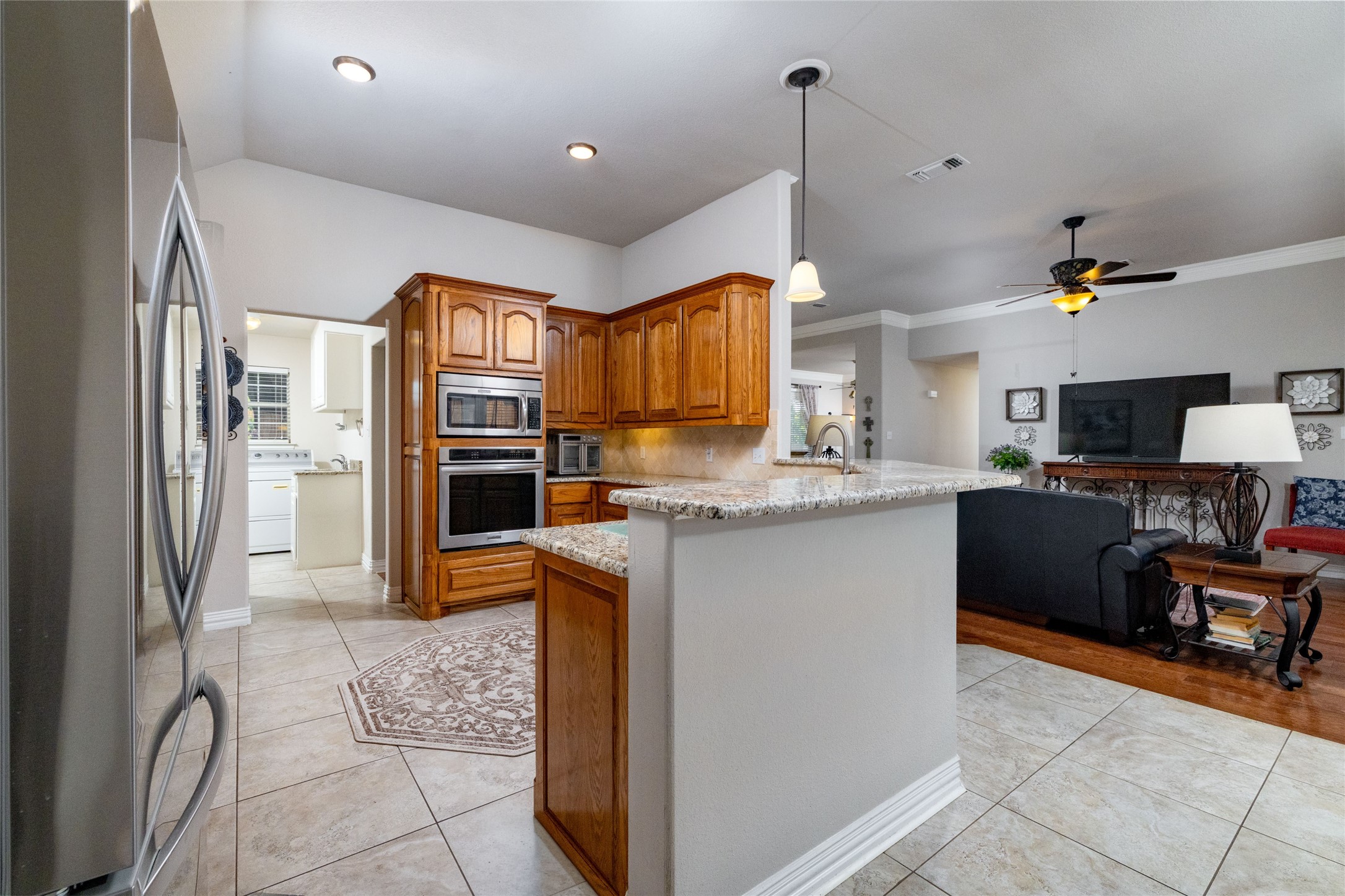 5593 Greenview Court