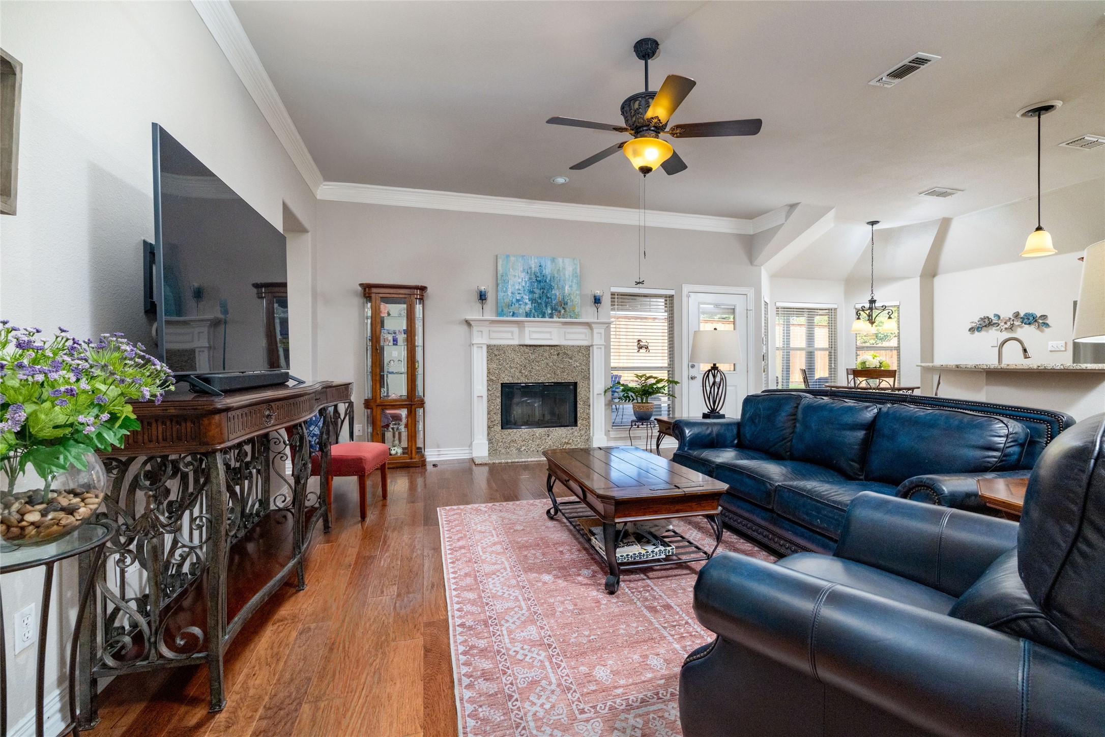 5593 Greenview Court