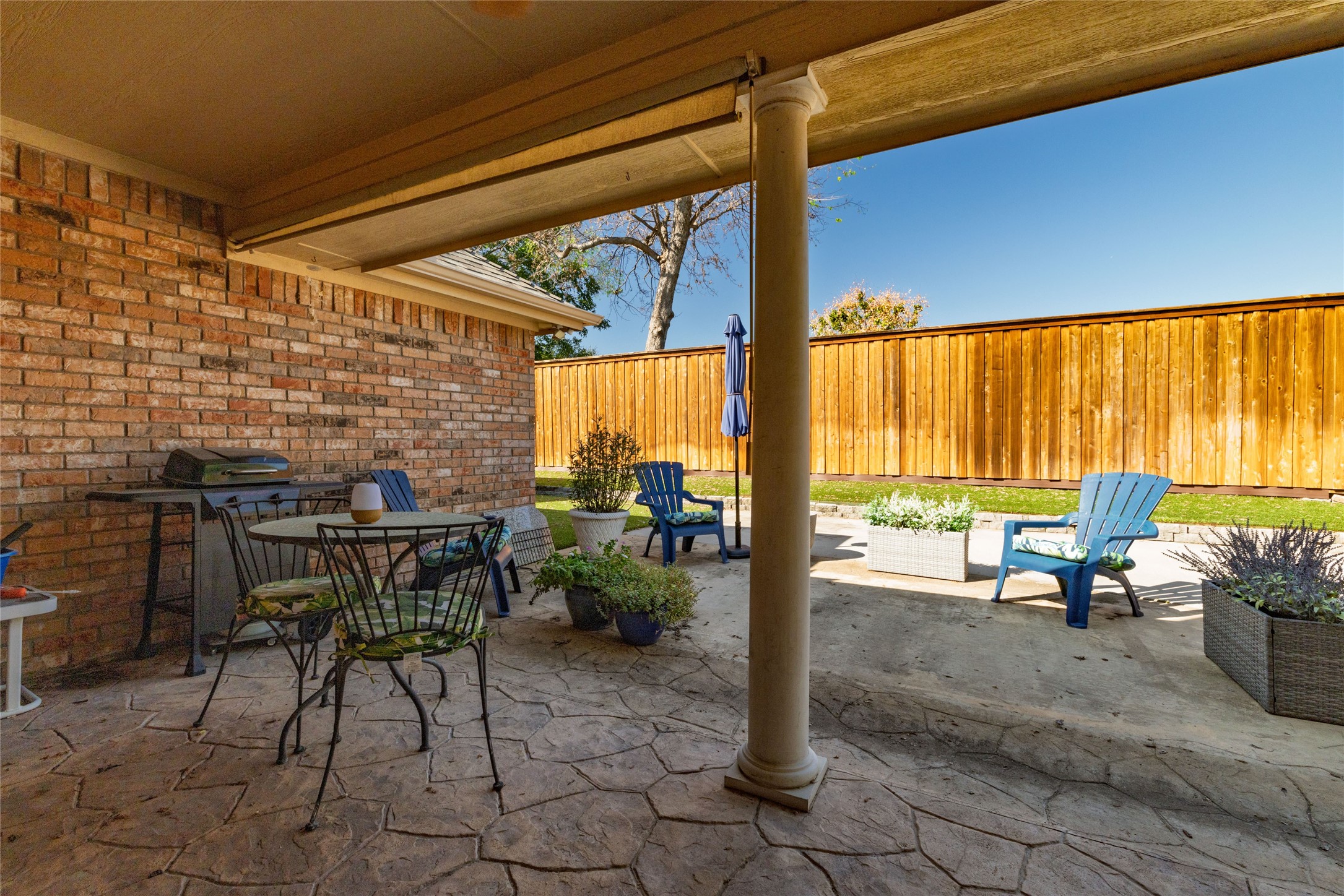 5593 Greenview Court