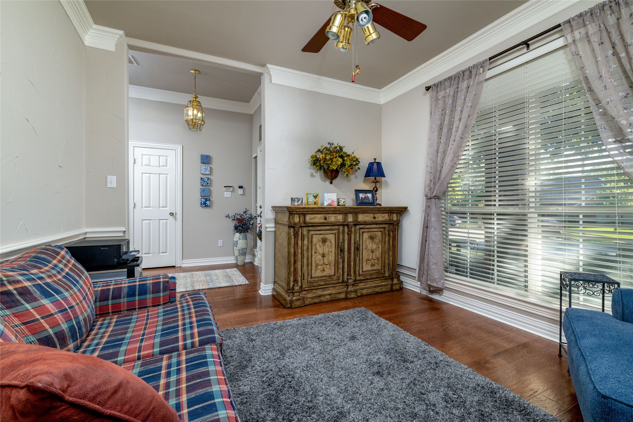 5593 Greenview Court