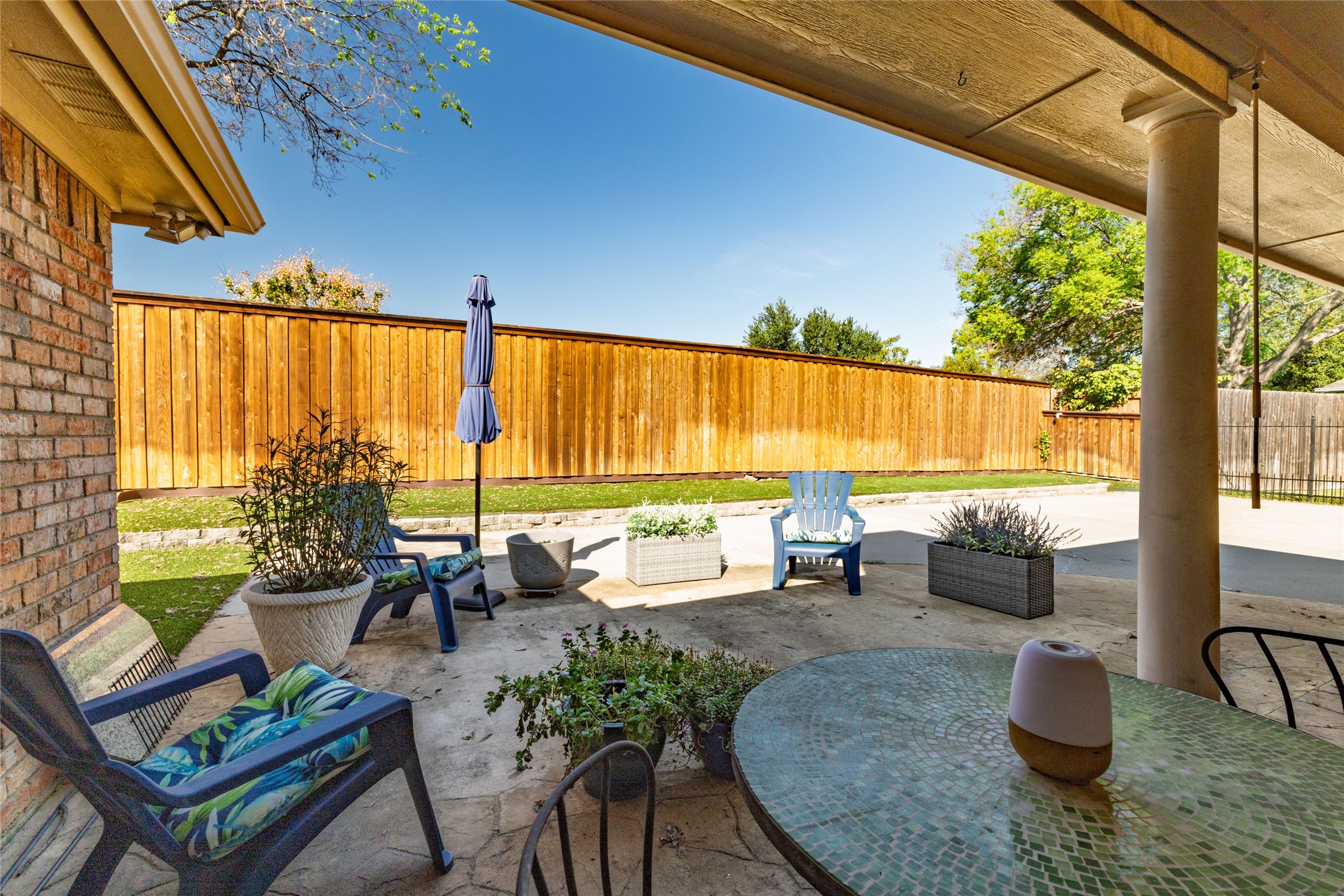 5593 Greenview Court
