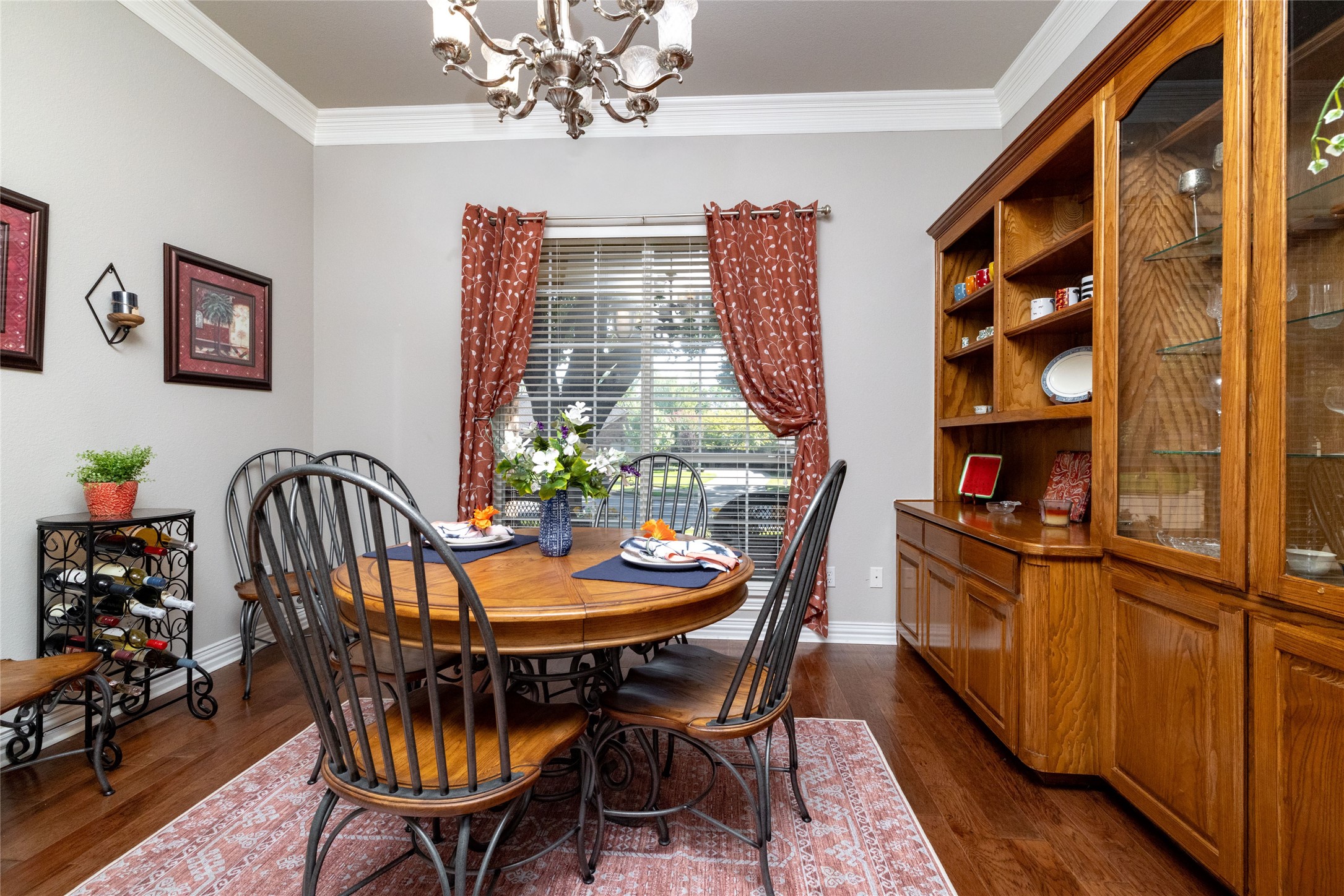 5593 Greenview Court