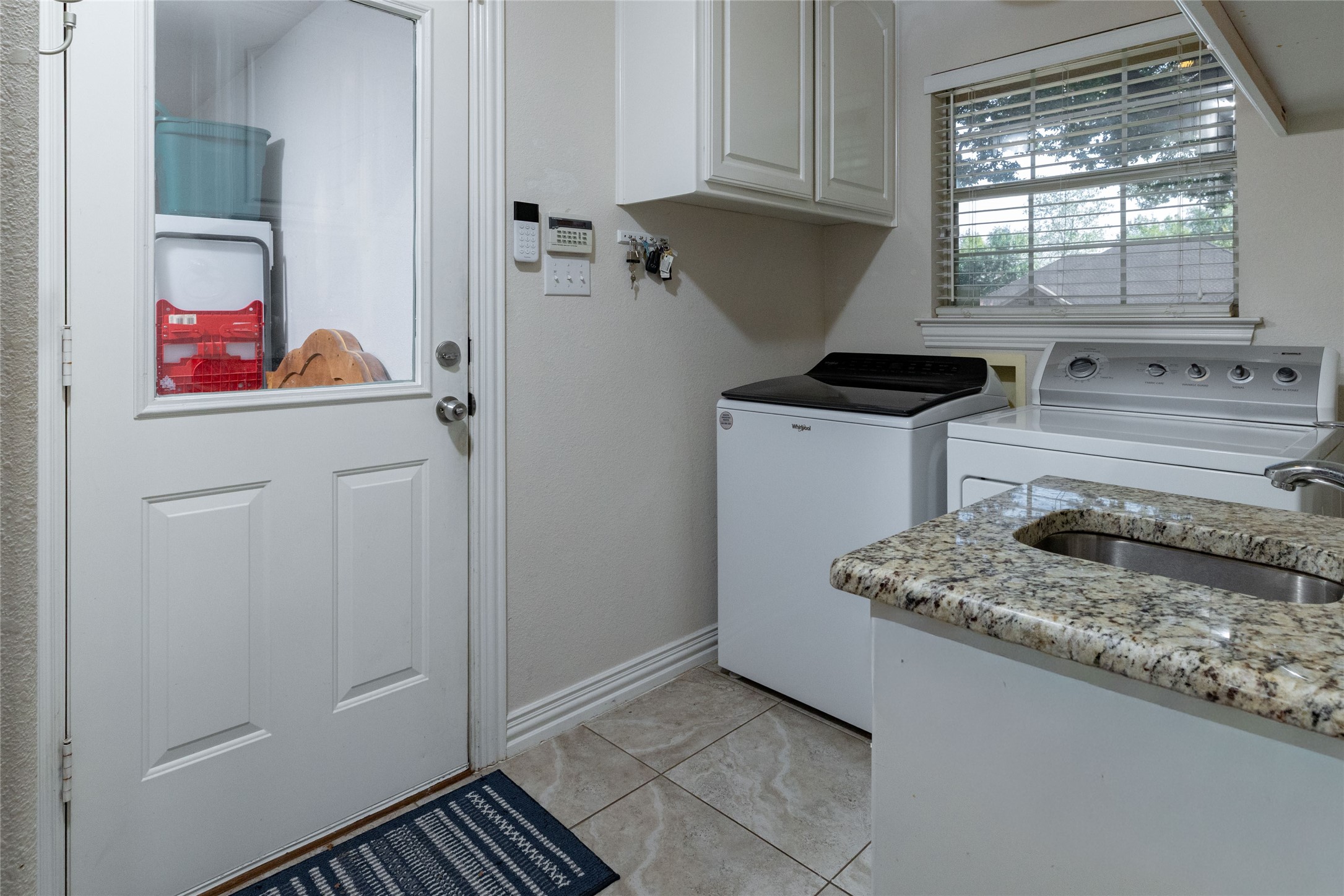 5593 Greenview Court