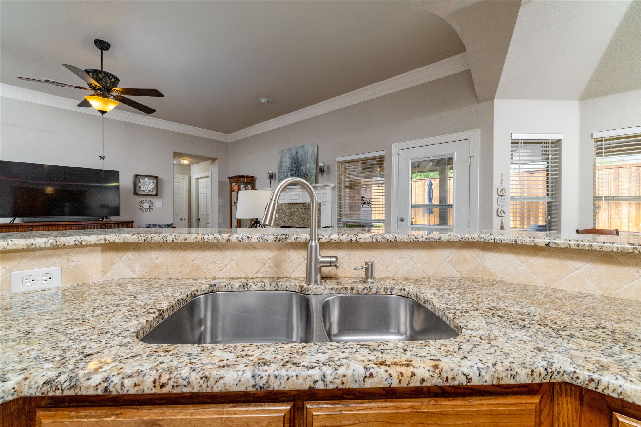 5593 Greenview Court