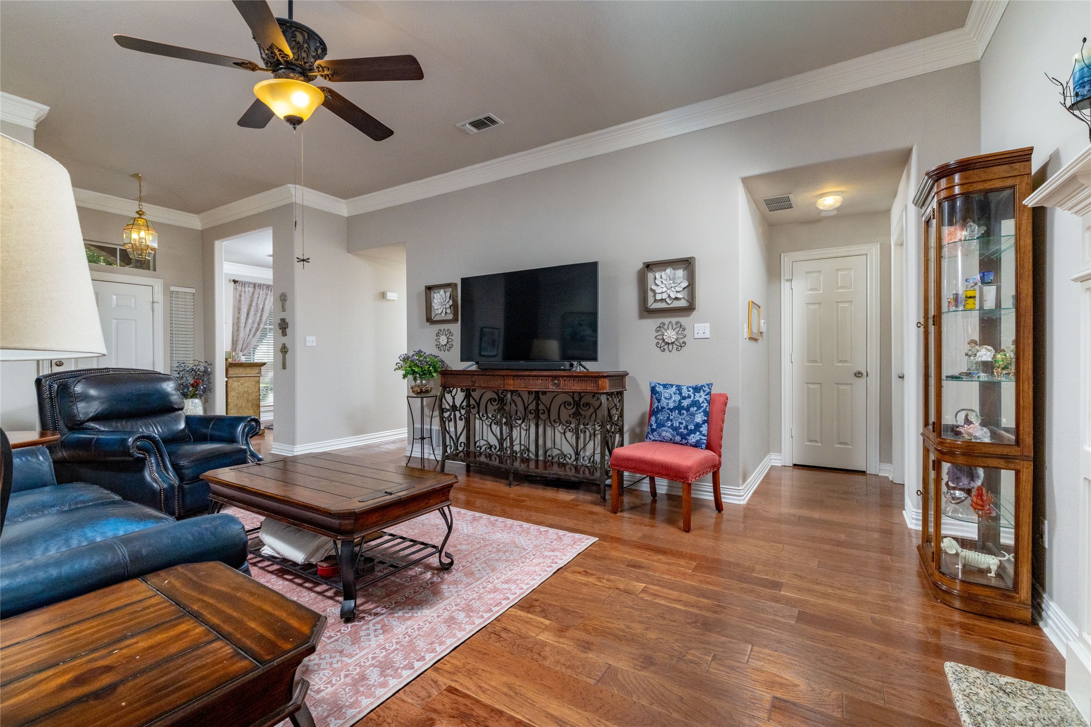 5593 Greenview Court