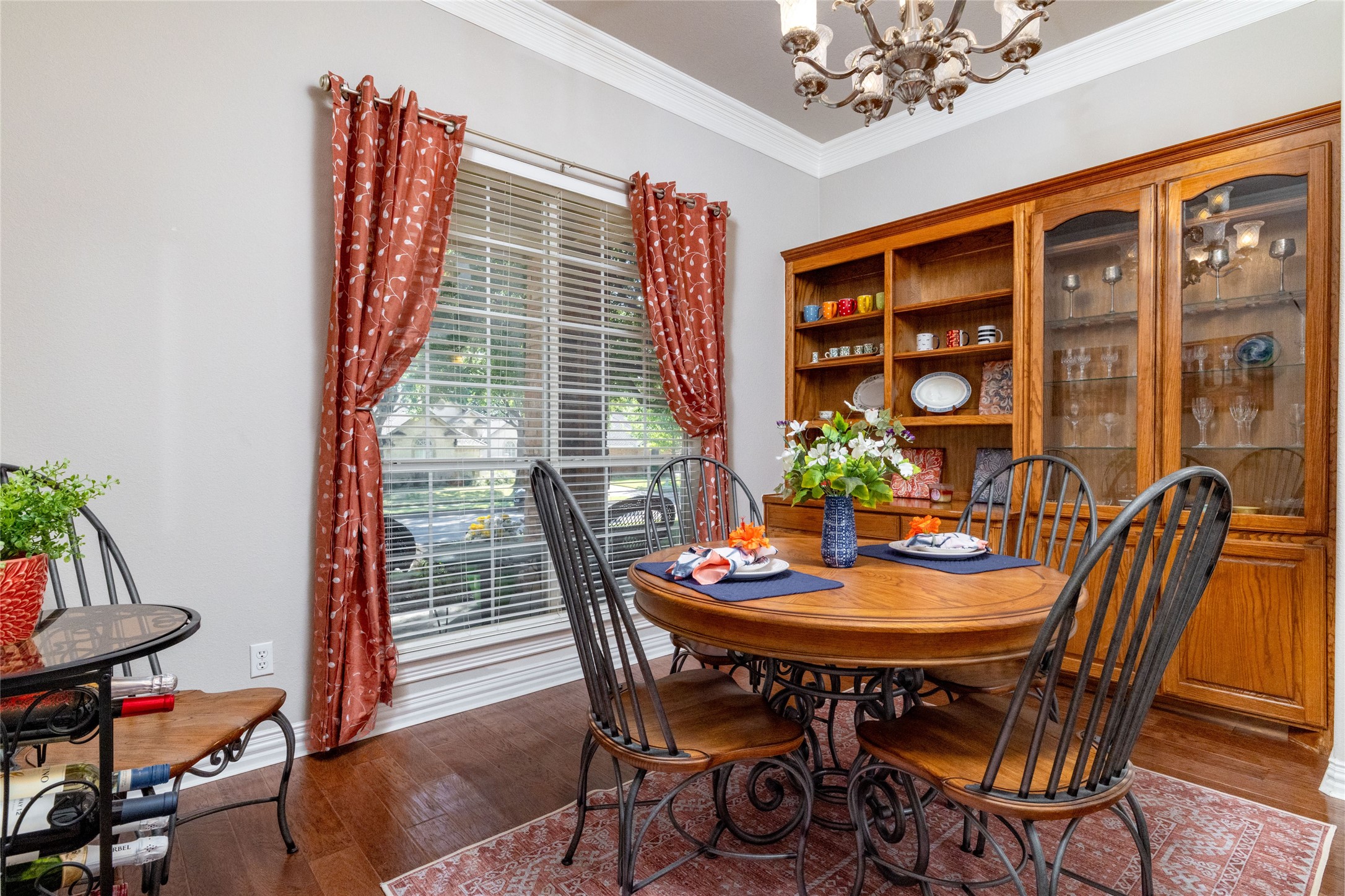 5593 Greenview Court