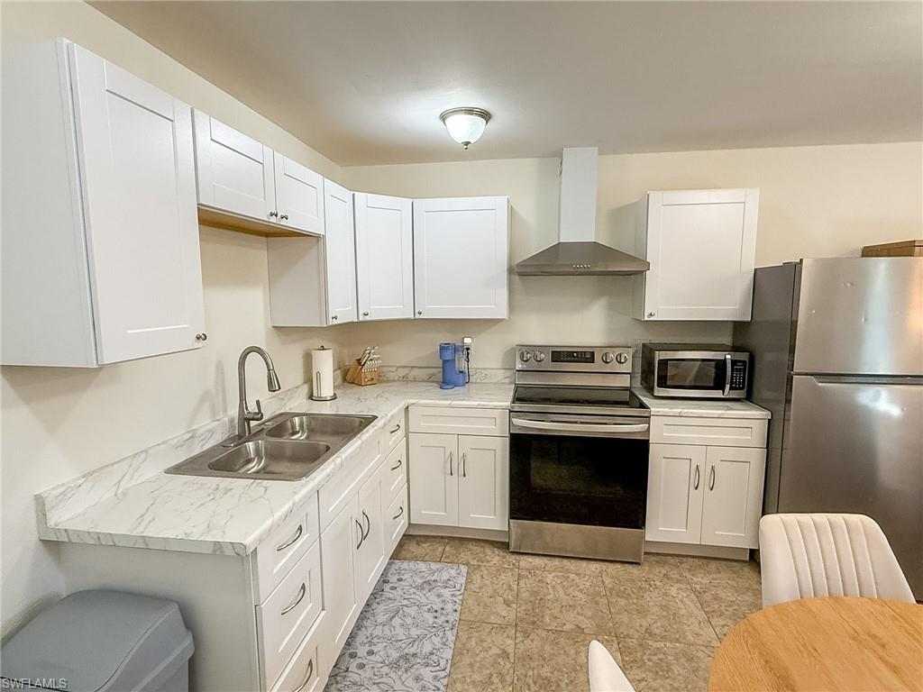 229 Fairweather LN