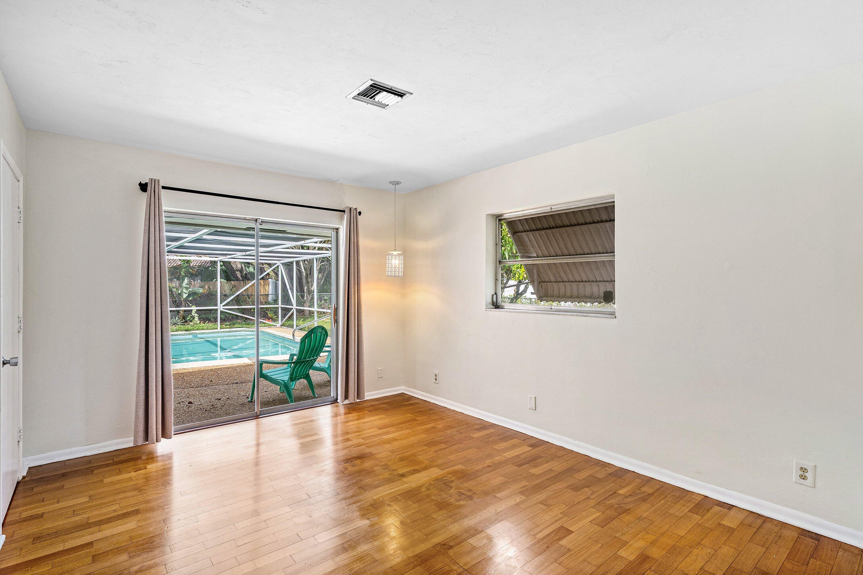 931 NW 9th Court