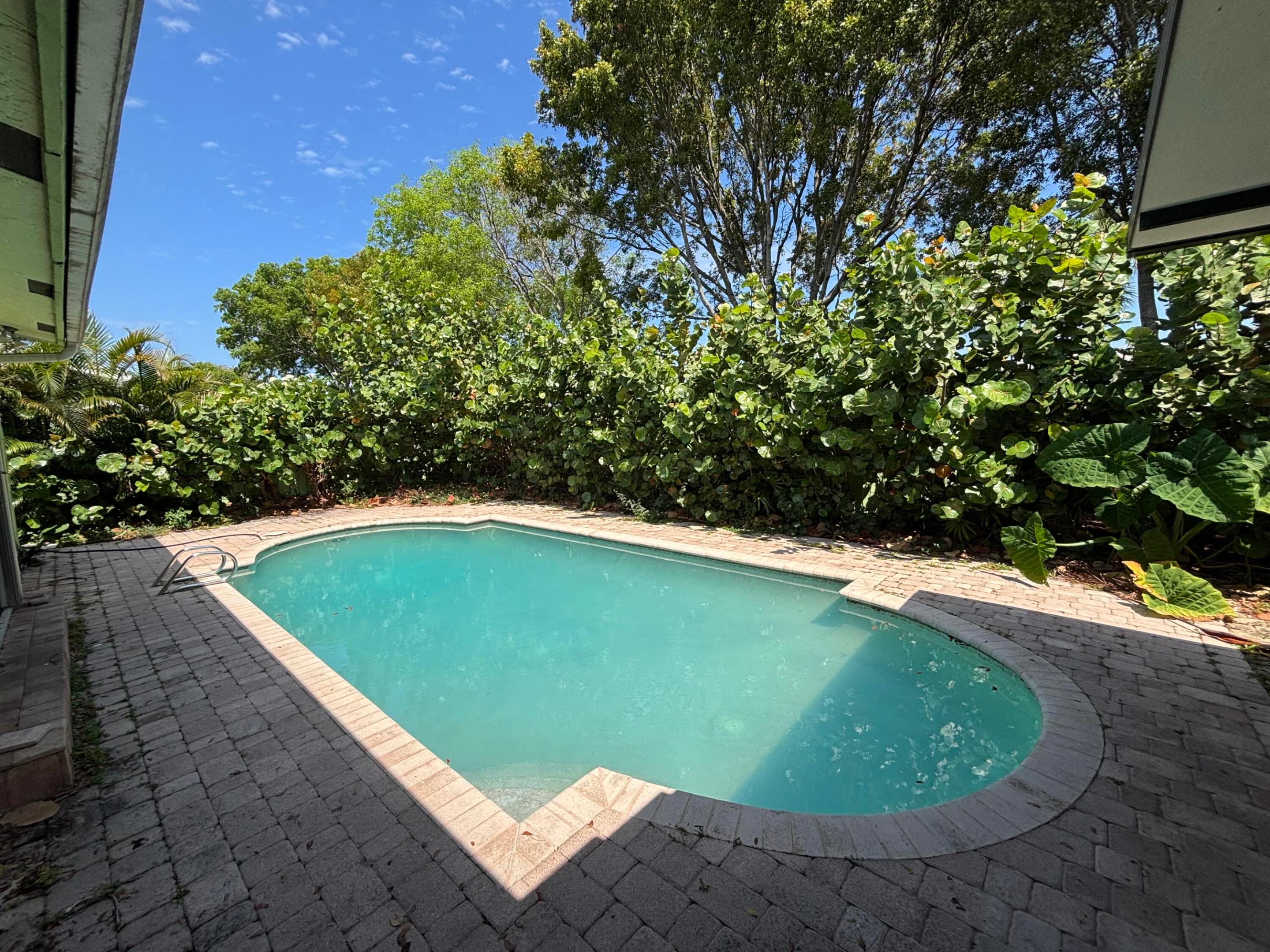 2753 NW 34th Street