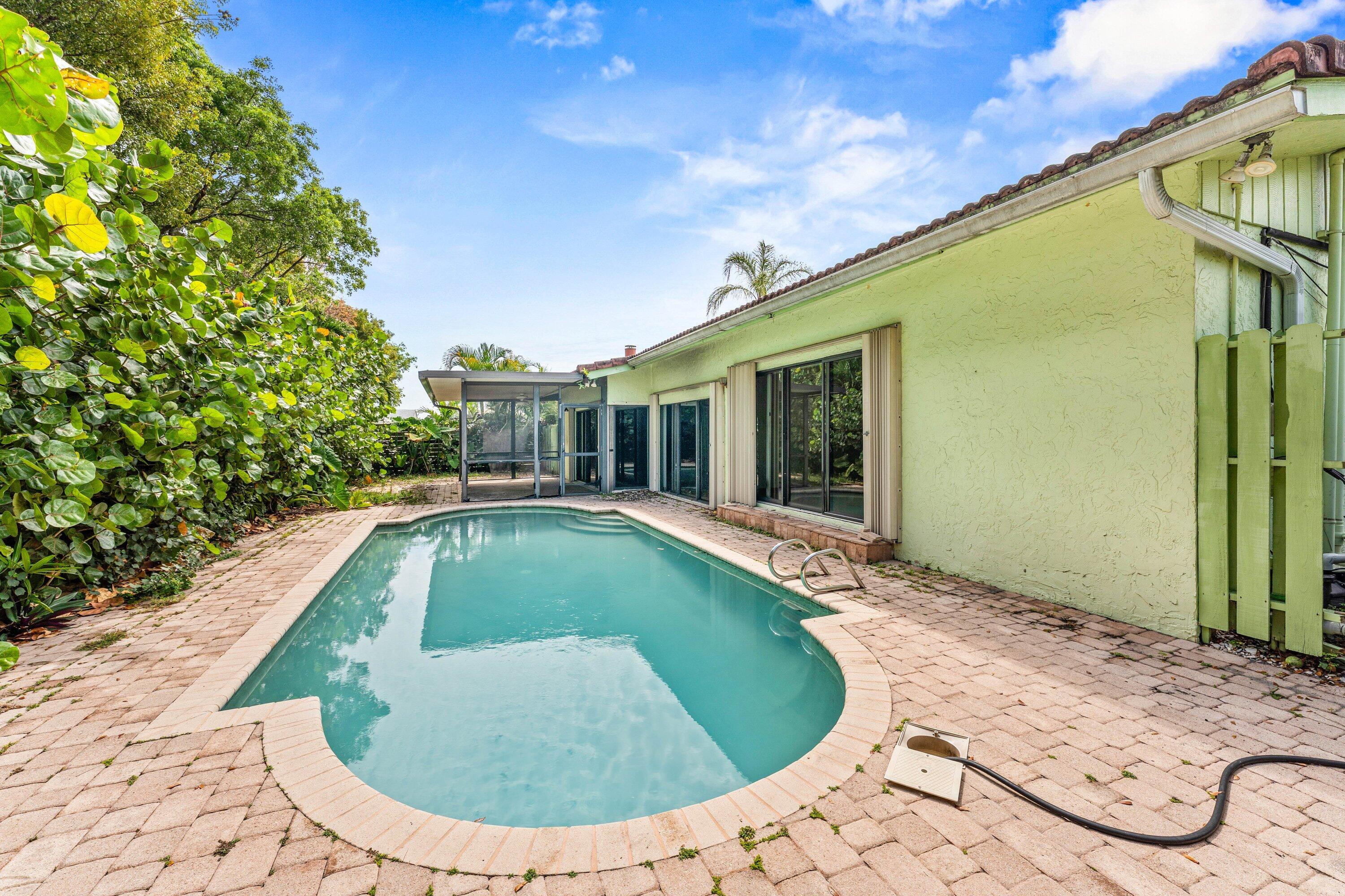 2753 NW 34th Street