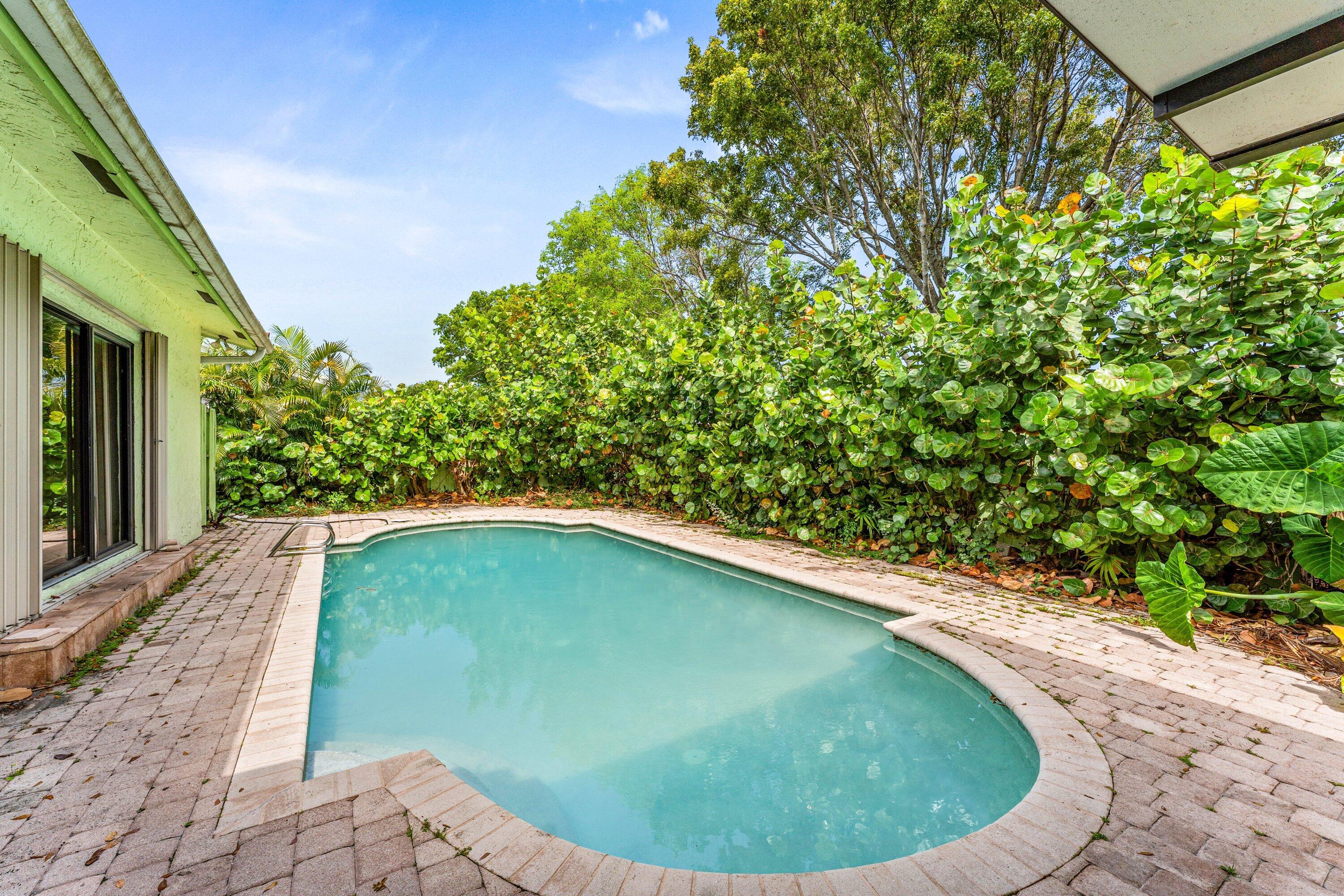 2753 NW 34th Street