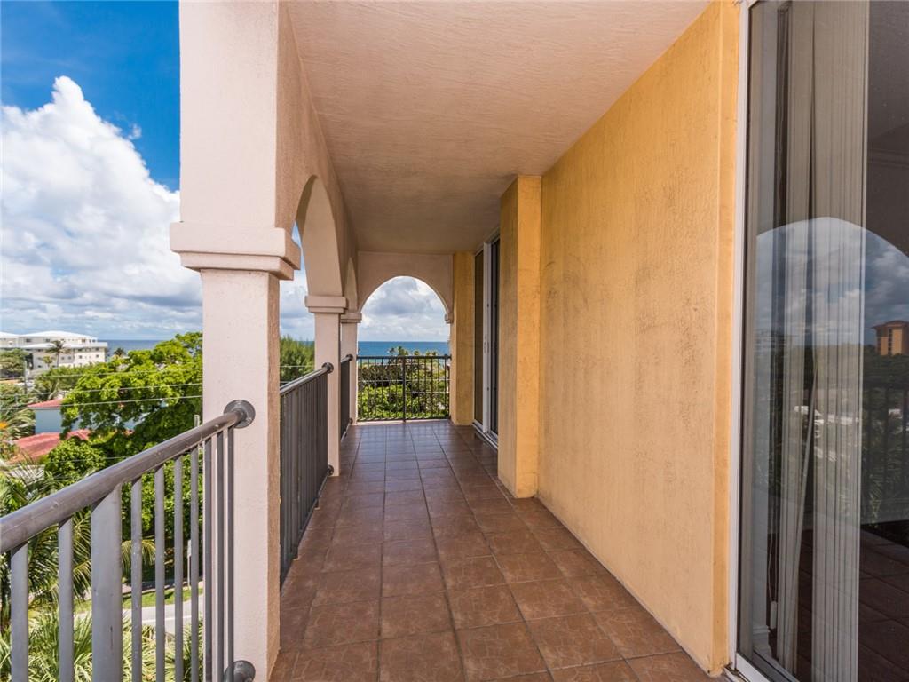 191 SE 20th Ave Unit: PH612