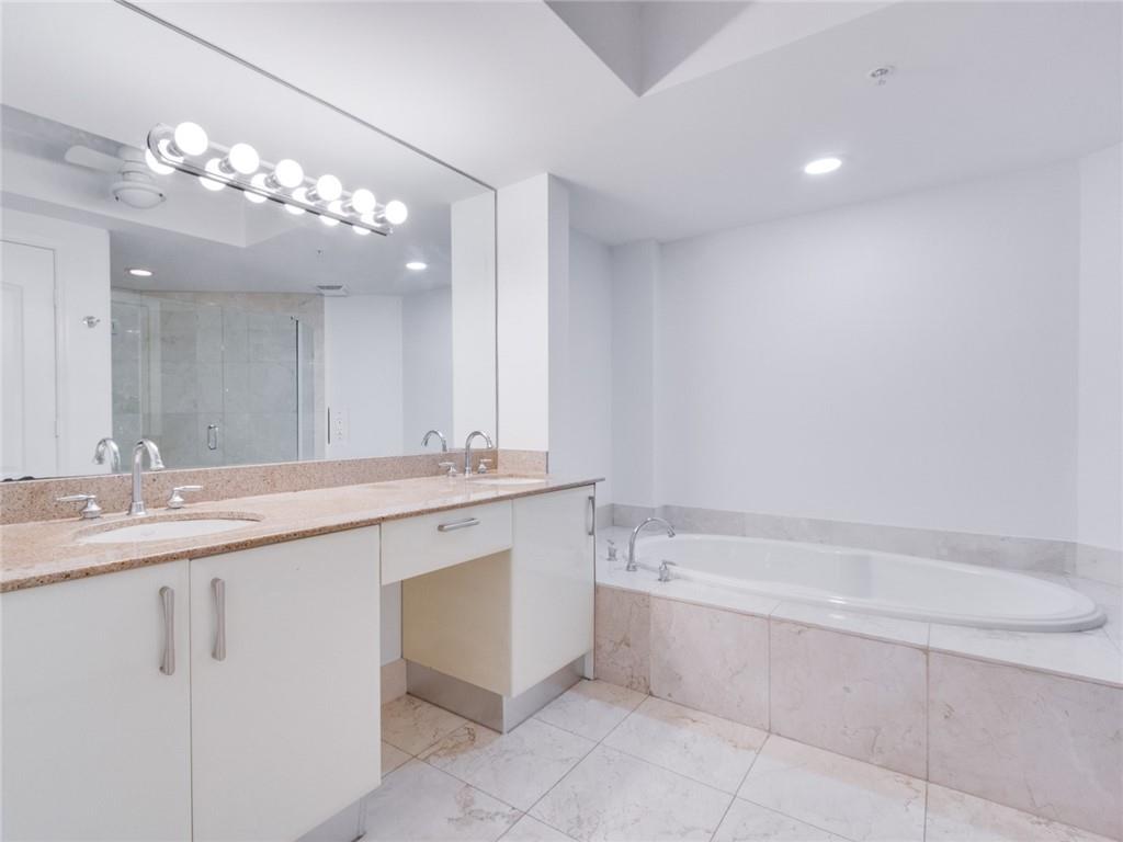 191 SE 20th Ave Unit: PH612