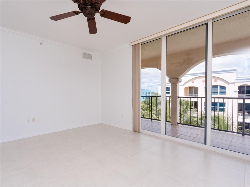 191 SE 20th Ave Unit: PH612