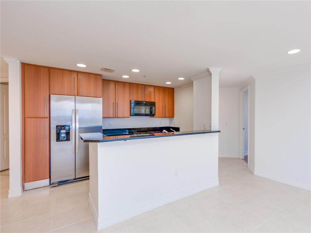 191 SE 20th Ave Unit: PH612
