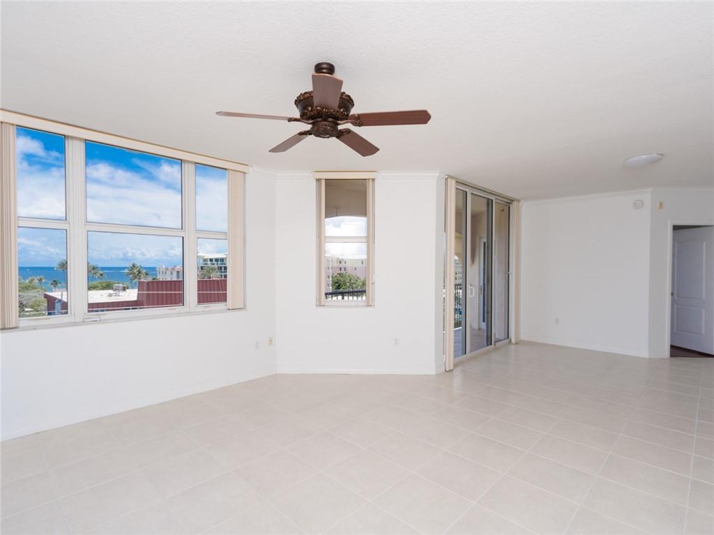 191 SE 20th Ave Unit: PH612