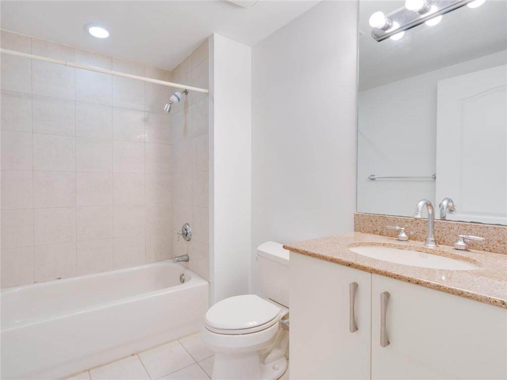 191 SE 20th Ave Unit: PH612