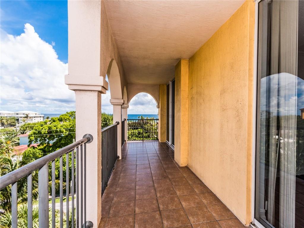 191 SE 20th Ave Unit: PH612