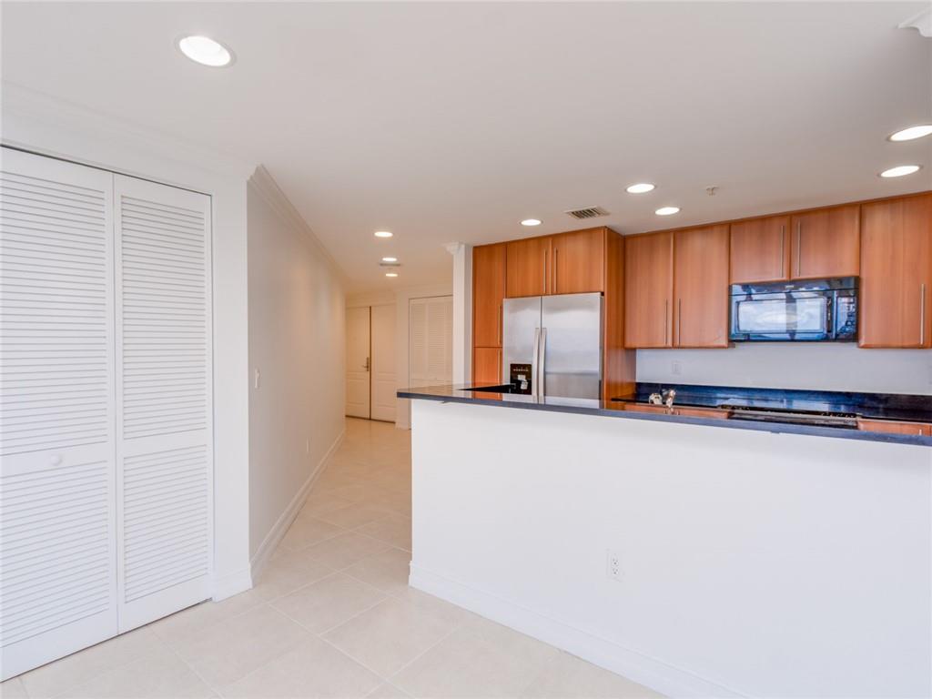 191 SE 20th Ave Unit: PH612