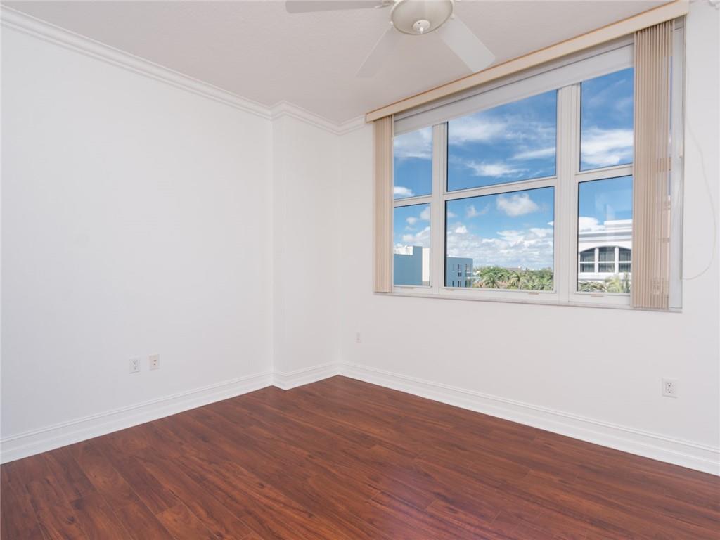 191 SE 20th Ave Unit: PH612