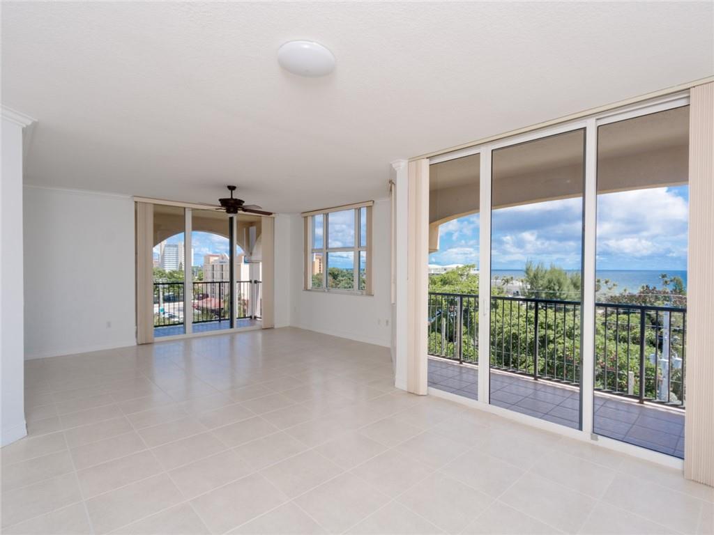 191 SE 20th Ave Unit: PH612