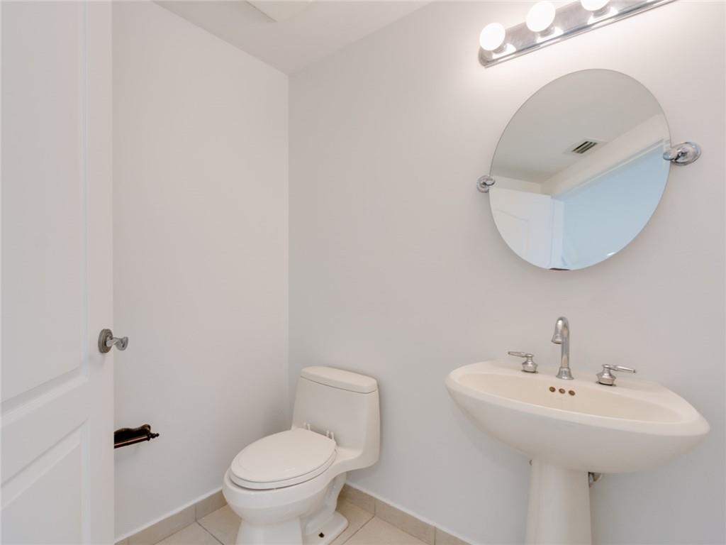 191 SE 20th Ave Unit: PH612