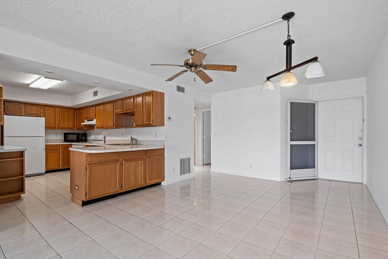 3190 Leewood Terrace Unit: L104