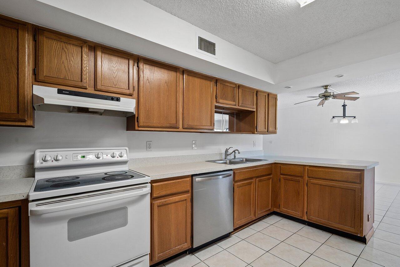 3190 Leewood Terrace Unit: L104