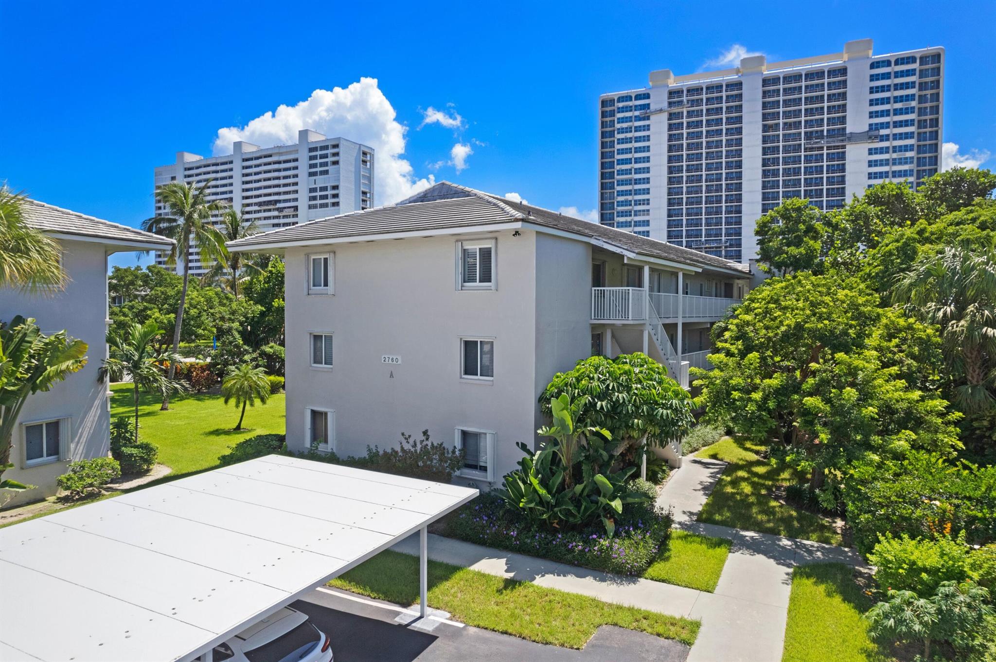 2760 Banyan Road Unit: 32
