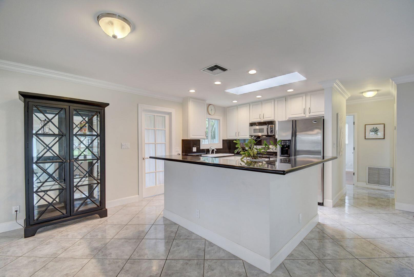 774 SW 7th Street