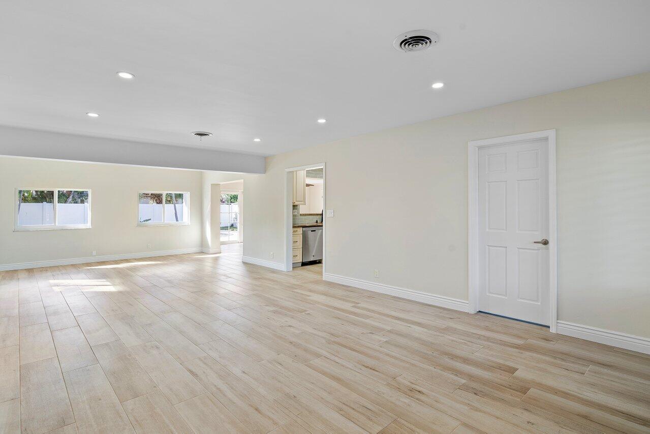 909 SW 9th Avenue
