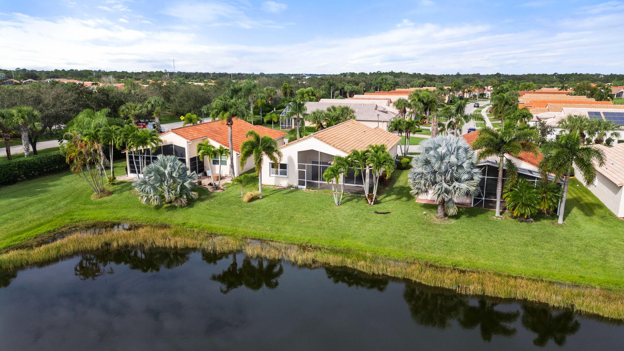 317 NW Clearview Court
