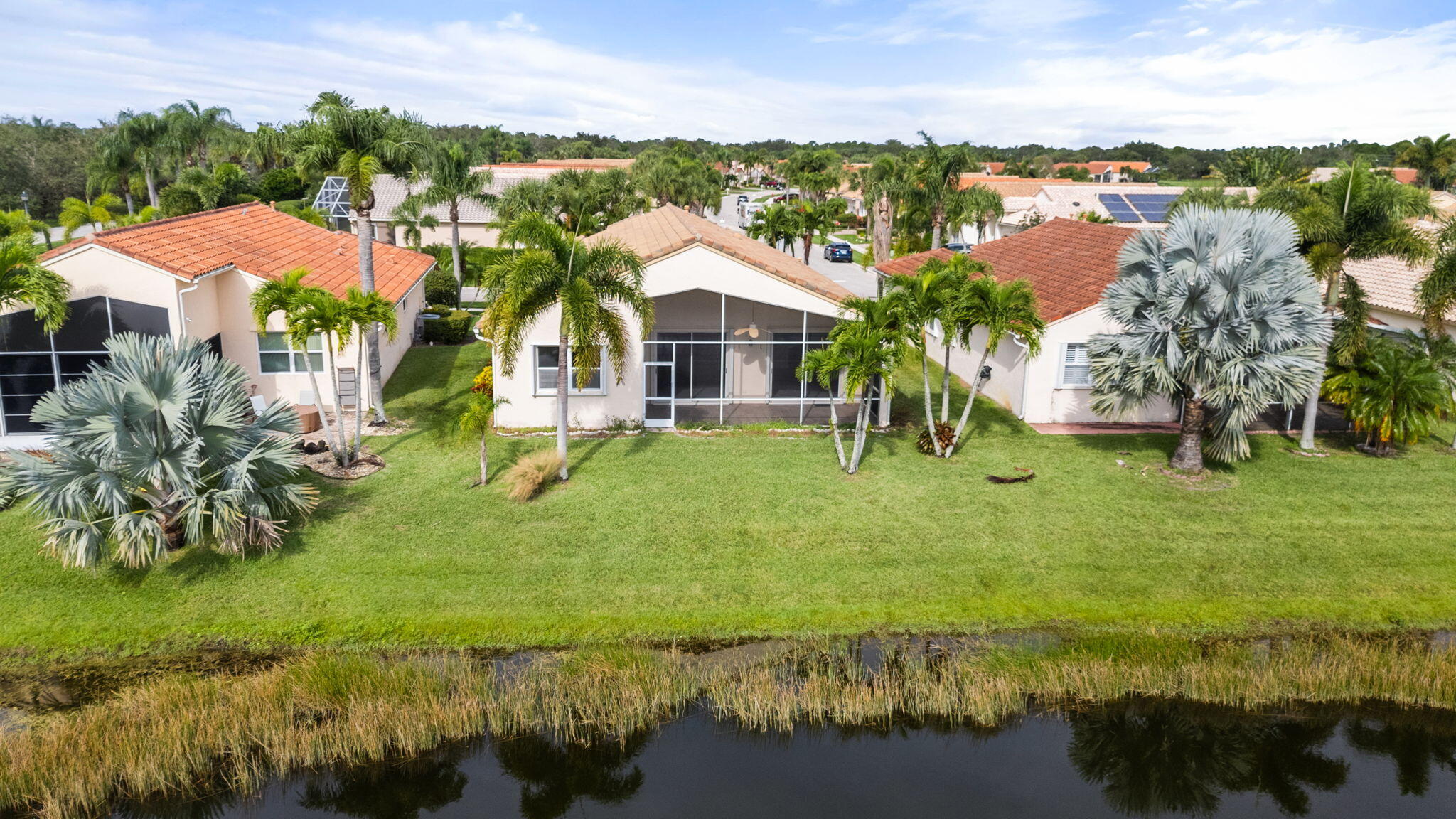 317 NW Clearview Court