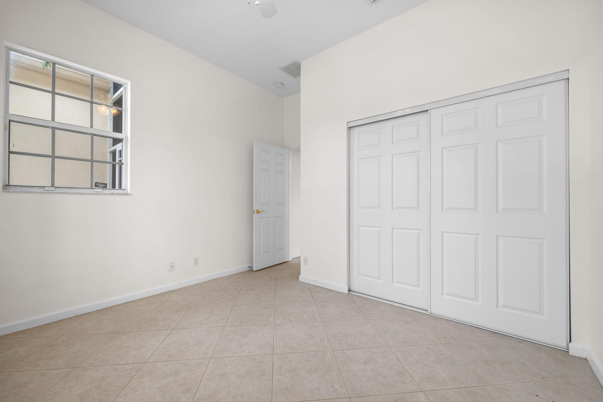 317 NW Clearview Court