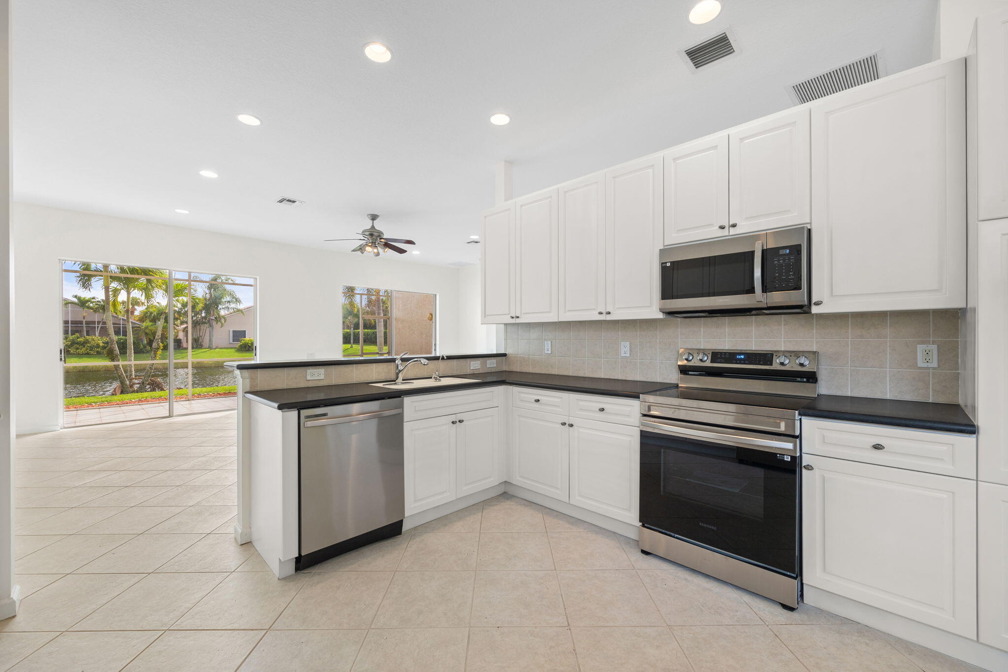 317 NW Clearview Court