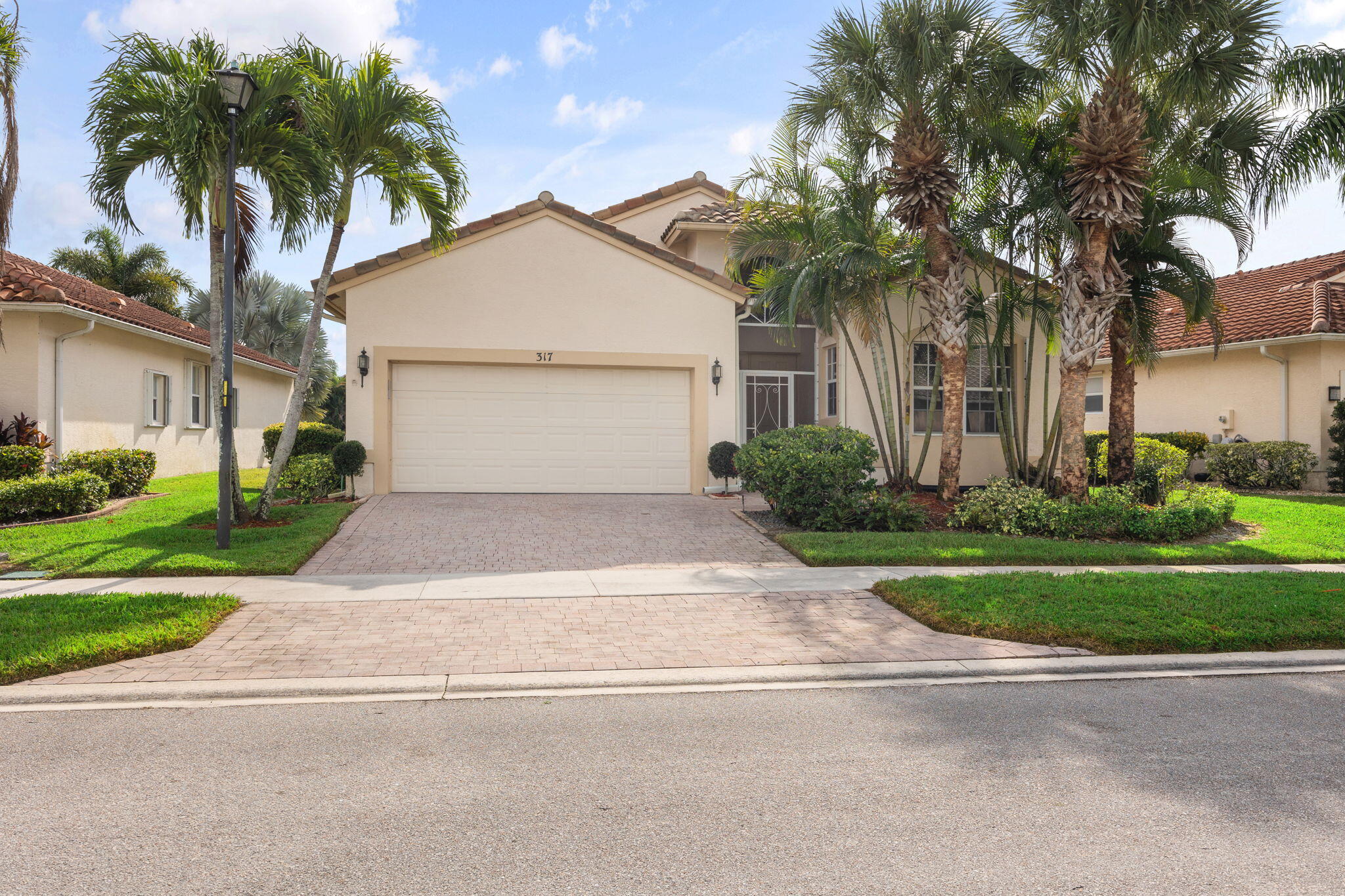 317 NW Clearview Court